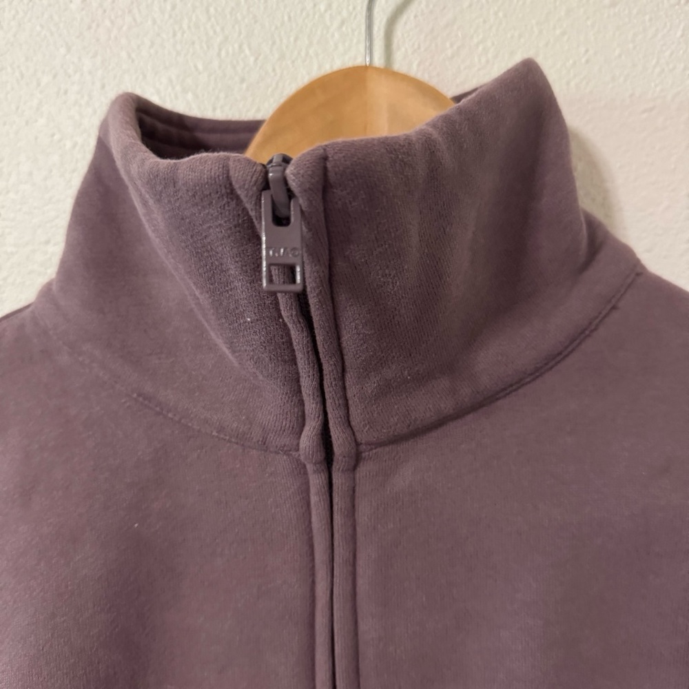 Aritzia TNA Cozy Fleece Boyfriend Zip Up Sweatshirt Dusty Purple Cropped-2XS - Picture 3 of 10